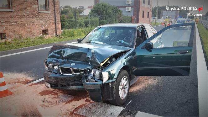 Wypadek w Mikołowie. Samochód uderzył w kobietę z dziećmi