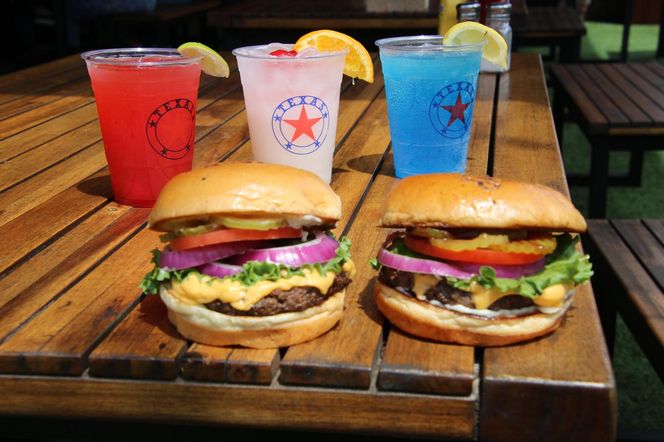 Trump burger podbija Teksas. Obrotny imigrant zarabia na prezydencie