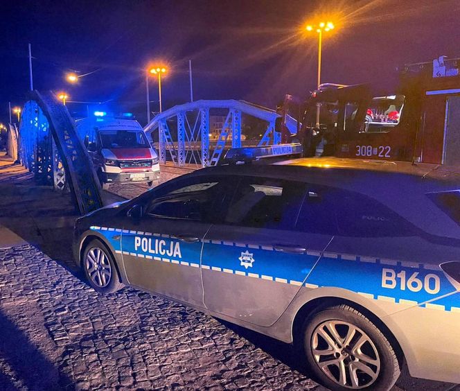 Nocna akcja w centrum Wrocławia. Rozebrana i pijana kobieta postawiła służby na nogi