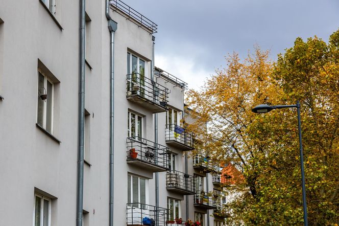 Blok przy ul. Słonecznej 50 w Warszawie