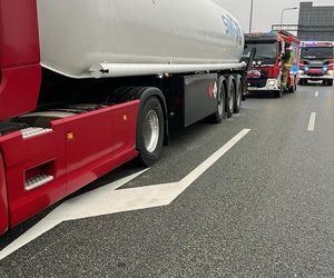 Pożar ciężarówki przewożącej paliwo lotnicze na autostradzie A1