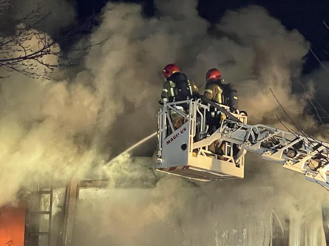 Potworny pożar pod Warszawą. W płomieniach zginął mężczyzna