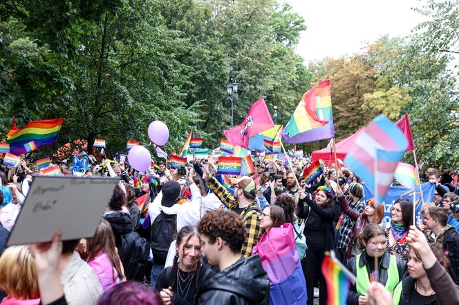 Marsz Równości w Katowicach 2025. Setki ludzi przeszło ulicami miasta. Były protesty