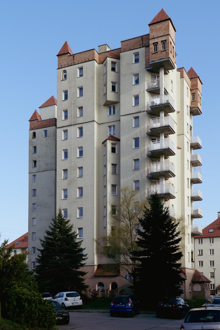 Blok-zamek w Krakowie - zdjęcia. Zobacz Wawel z wielkiej płyty