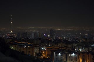 Atak odwetowy Izraela na Iran. Trzy precyzyjne serie