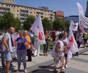 Protest pracowników PKP Cargo we Wrocławiu. Pracę ma stracić prawie 400 osób 