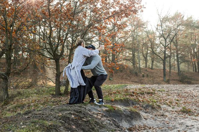 Doda Dorota Rabczewska wpada w objęcia ukochanego. 