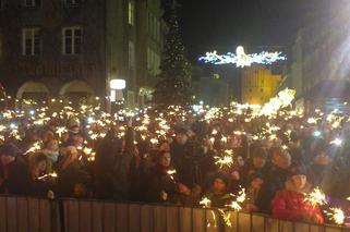 WOŚP 2020. Była wielka ściskawa i światełko do nieba