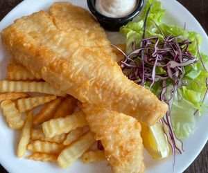 Jesteś nad morzem i masz ochotę na pyszny obiad? Oto restauracje w Trójmieście, w których dobrze zjesz