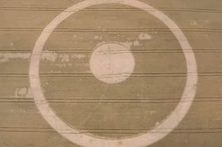 Niewielka wieś w Kujawsko-Pomorskiem to polska stolica UFO. Od pamiętnych wydarzeń mija już ćwierć wieku, a wciąż pozostają zagadką