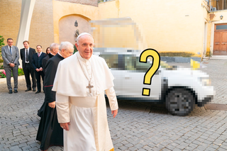 Samochód papieża ma obniżone zawieszenie i napęd na 4 koła. Czym jeździ Franciszek?