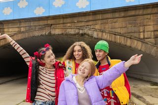 Szkolne żarty na Prima Aprilis. Pomysły na miłe psikusy, które nikogo nie urażą!