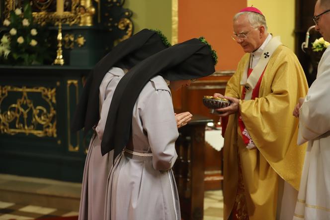Śluby wieczyste sióstr sercanek w kościele Najświętszego Serca Pana Jezusa w Krakowie