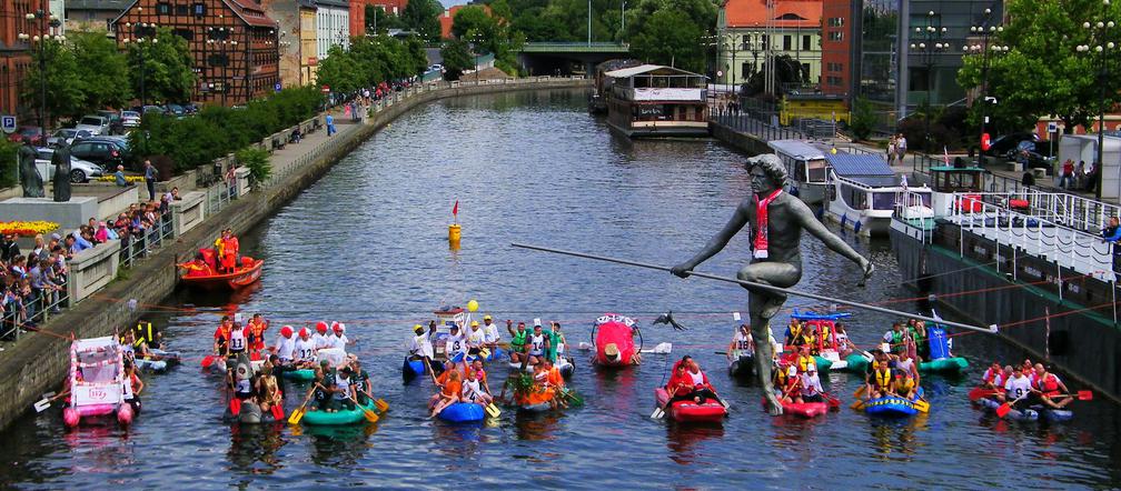 Ster na Bydgoszcz 2018. Wyścig łodzi butelkowych za nami! [ZDJĘCIA]