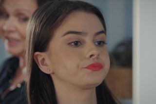 M jak miłość, odcinek 1813: Basia (Karina Woźniak), Marysia (Małgorzata Pieńkowska) 