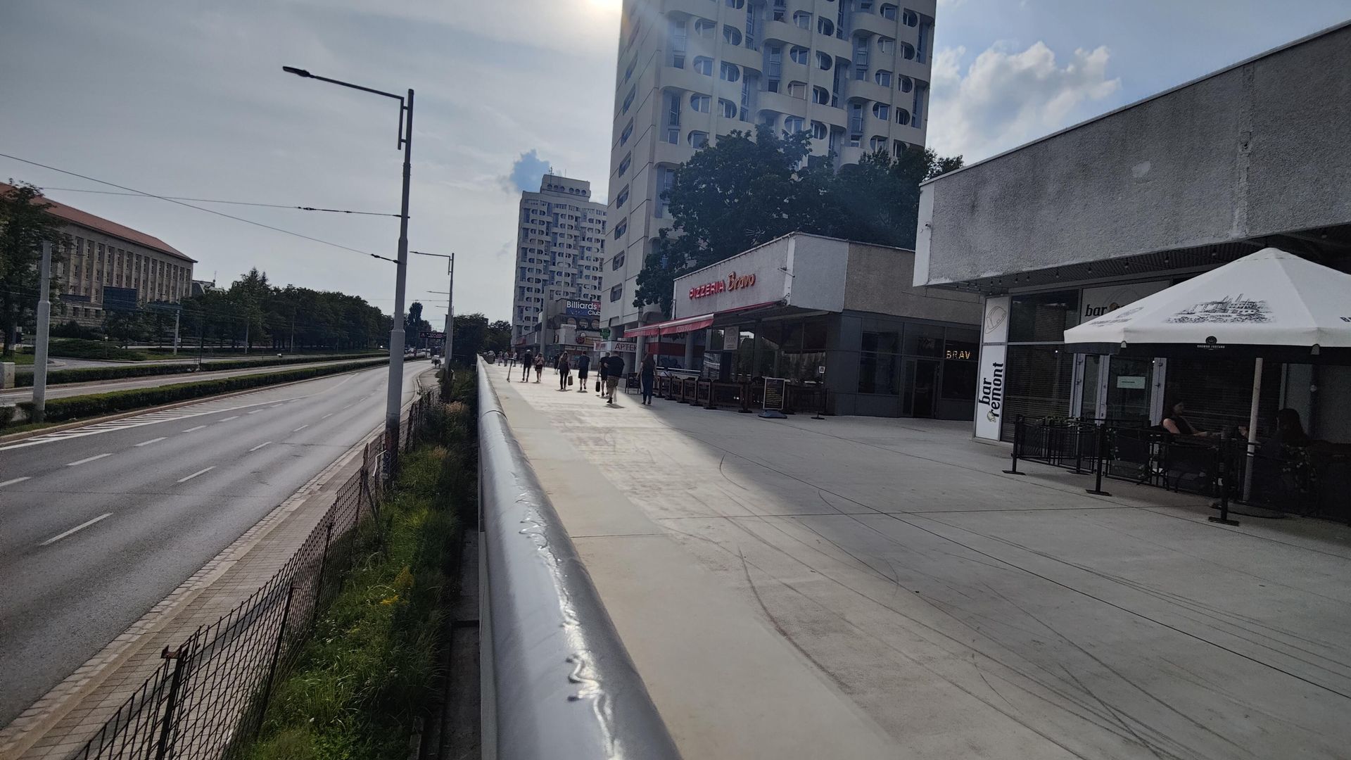 Remont esplanady przy Sedesowcach we Wrocławiu