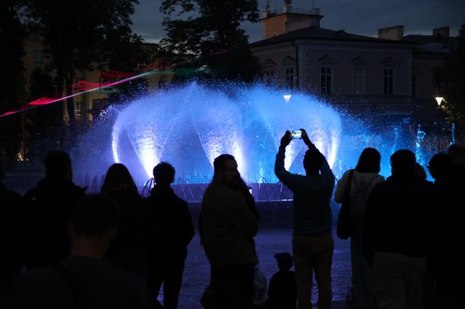 Nowy pokaz na fontannie multimedialnej na pl. Litewskim w Lublinie – „Legenda”