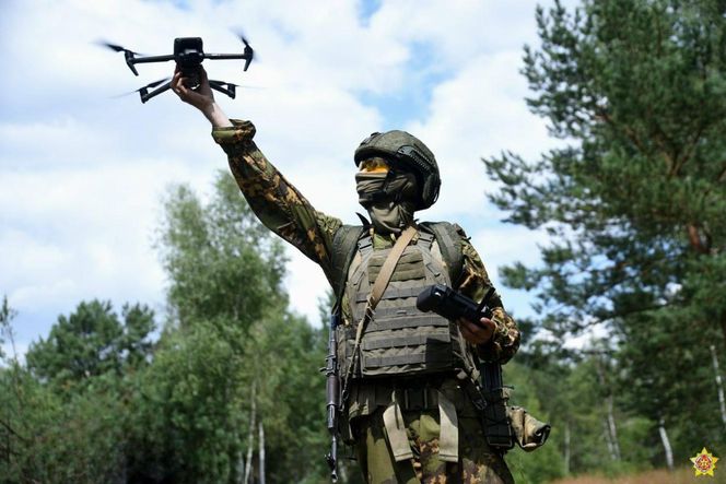 Białoruś zbroi Afrykę? Mińsk dostarcza broń i szkoli operatorów dronów