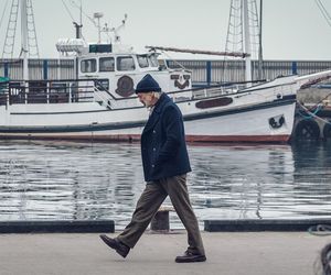 Bartosz Gelner, czyli serialowy Franz z Zatoki szpiegów, w nowym serialu HBO Max. O czym opowiada Scheda?