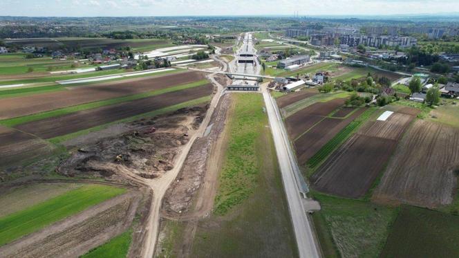 Północna obwodnica Krakowa - nowe zdjęcia z końca kwietnia 2024