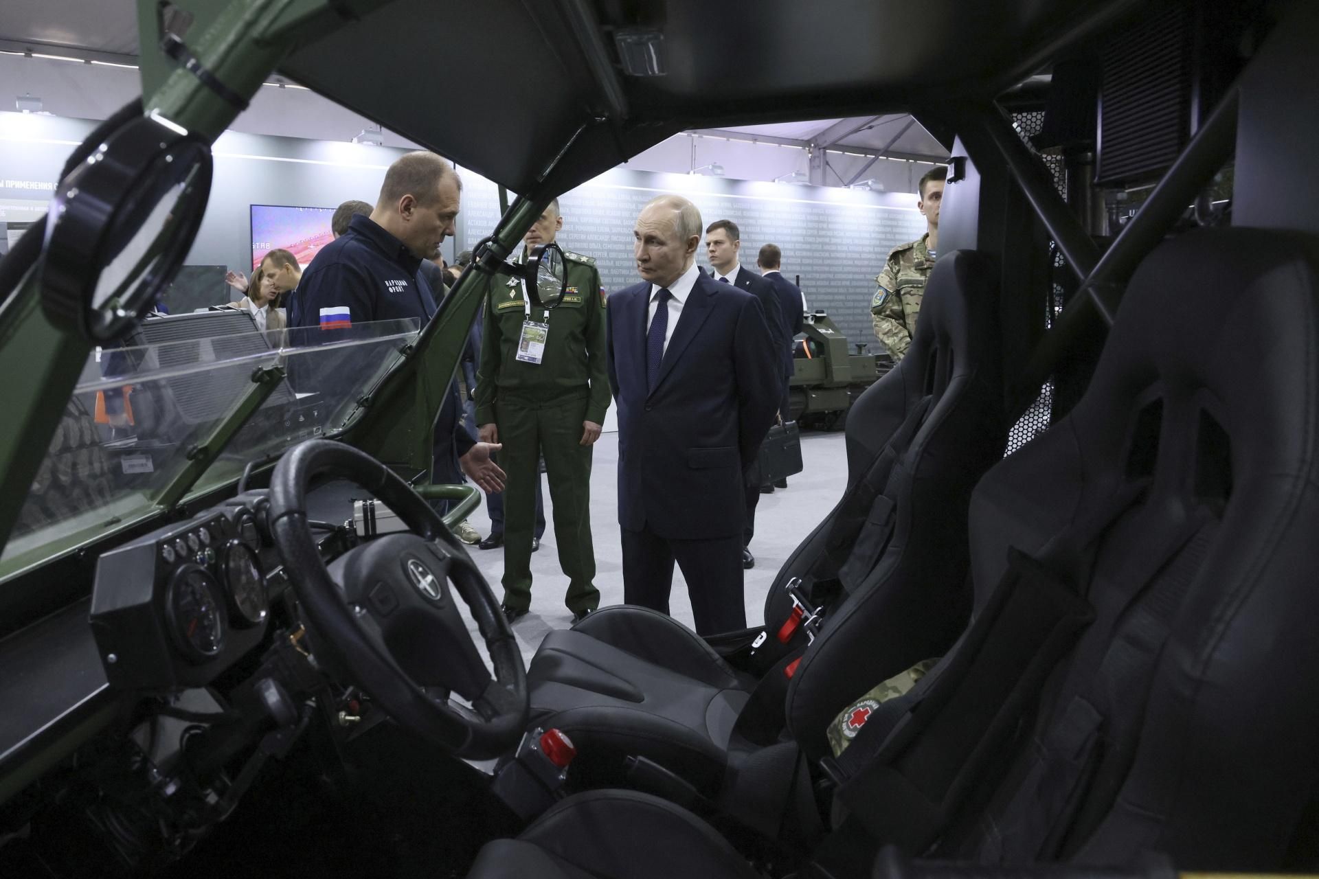 Trump groził zbombardowaniem Moskwy 