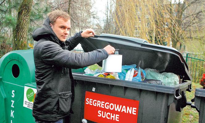 Dezodorant wyrzucisz tylko w Rembertowie