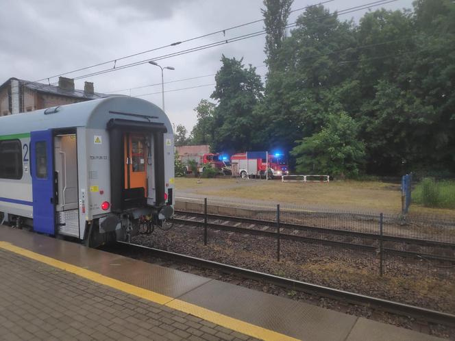 Tragedia w Dąbrowie Górniczej. Mężczyzna wtargnął pod pociąg