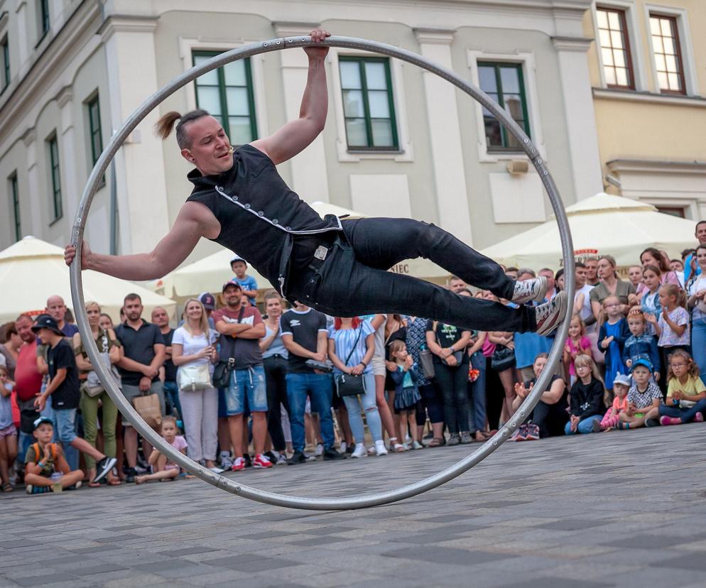 Festiwal Sztuk Ulicznych Przyjazne Kielce po raz czwarty. Wystąpi wielu znanych artystów