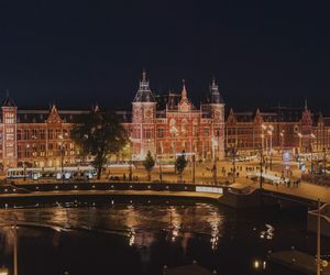 Kadry z serialu „Stacja Amsterdam”