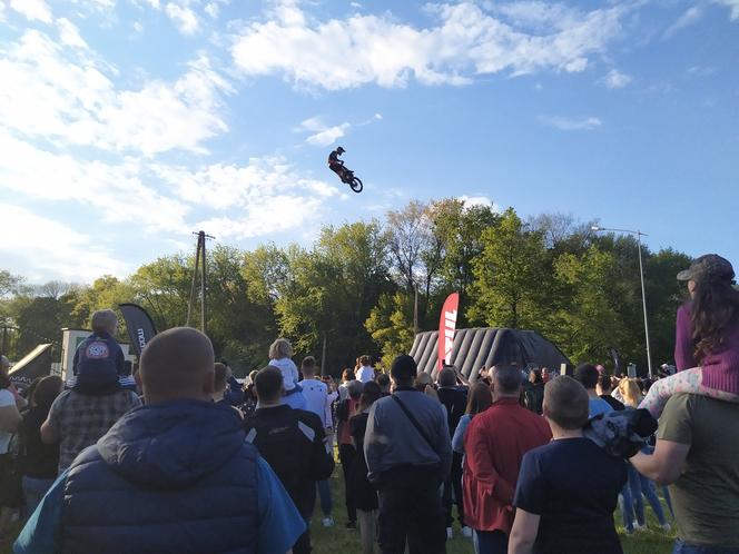 Koncerty i pokazy Freestyle Motocross w Siedlcach podczas MotoWiosny rozgrzały serca mieszkańców