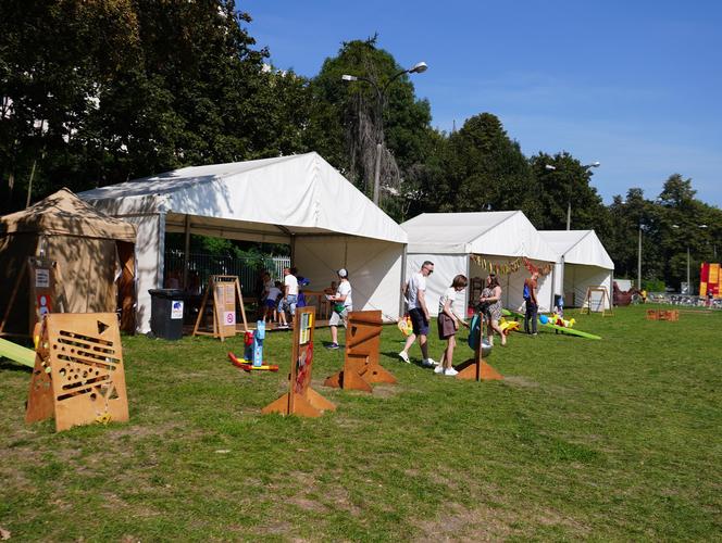 Ostatni dzień festiwalu Re:tradycja - Jarmark Jagielloński 2024. Odwiedziliśmy Błonia pod zamkiem i stoiska wystawców