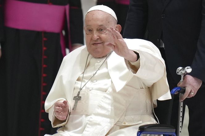 Żałoba narodowa po śmierci papieża Franciszka. Komunikat wojewody podlaskiego