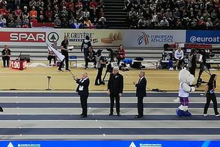 Halowe Mistrzostwa Europy w Glasgow: Toruń otrzymał specjalną flagę