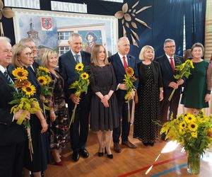 100 par zatańczyło poloneza na 100-lecie siedleckiego Ekonomika