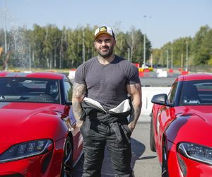 Akop Szostak pokazał mamę, która pod jego okiem sporo schudła. Internauci wprost: jak siostra