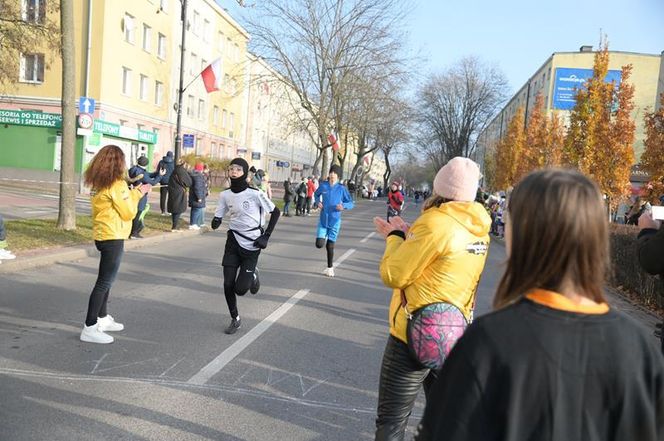 Mali i duzi pobiegli dla Polski! Druga edycja Ulicznych Biegów Niepodległości