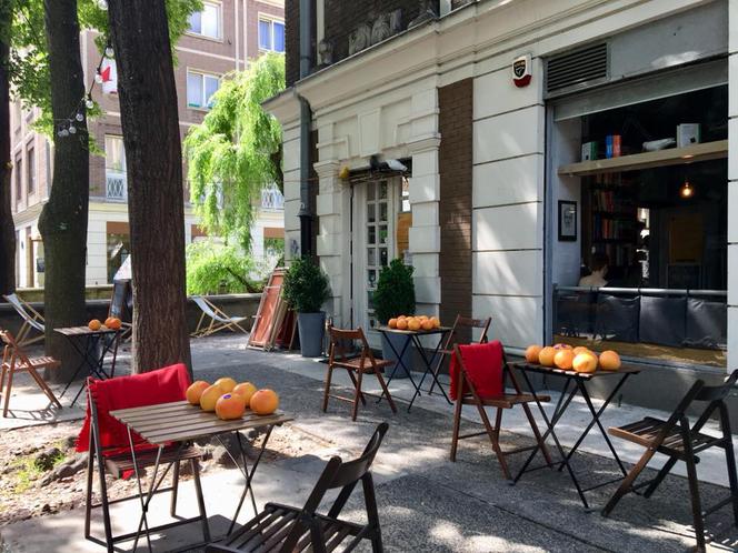 Tutaj popracujesz i zjesz coś dobrego! Oto TOP 8 kawiarni do pracy w Warszawie [PRZEGLĄD]