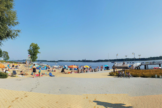 Gdzie się opalać w stolicy? Podpowiadamy najciekawsze plaże w Warszawie i okolicach! [GALERIA]