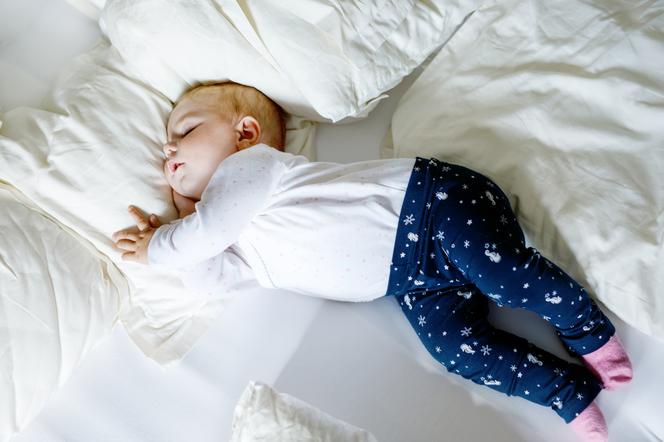 Ile snu potrzebuje 6-miesięczne dziecko?