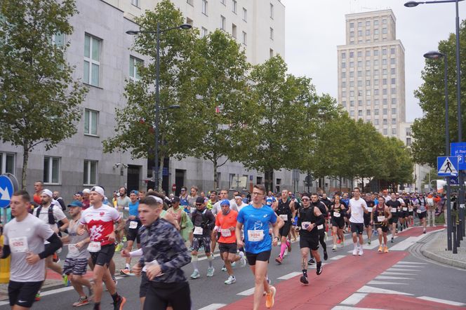 Uczestnicy Maratonu Warszawskiego 2025