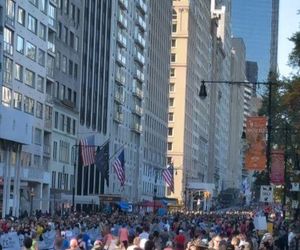 Katarzyna cichopek dopinguje męża na Maratonie Nowojorskim