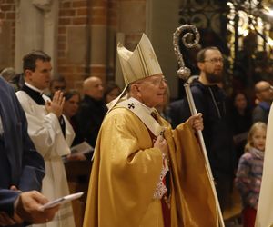 Abp Marek Jędraszewski do małżonków: Niech Domowy Kościół umacnia się wciąż w dobrym, chrześcijańskim życiu rodzinnym