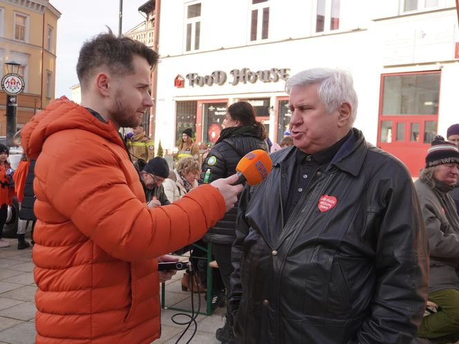 33. Finał Wielkiej Orkiestry Świątecznej Pomocy. Dziennikarze Radia ESKA rozgrzewają Tarnów pysznym żurkiem!