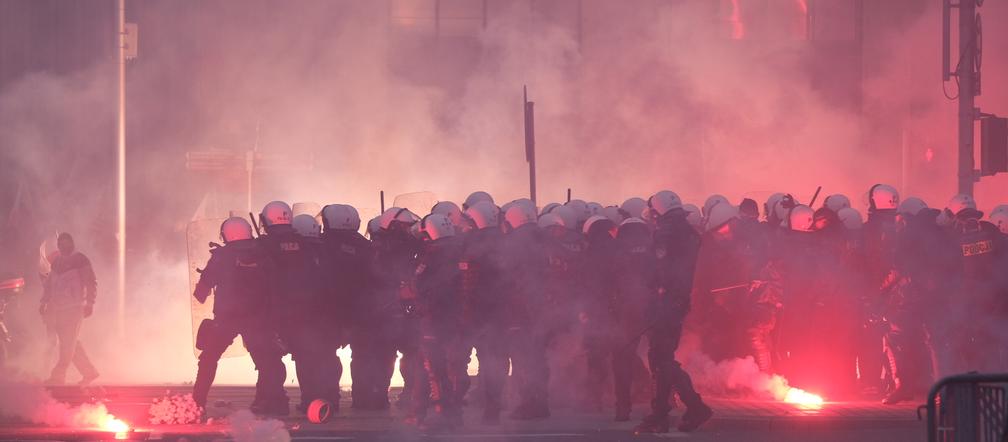 Marsz Niepodległości 2021: TRASA. Którędy przejdzie marsz 11 listopada w Warszawie?