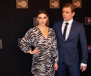 Barwy szczęścia odc. 2661. Klara (Olga Jankowska), Hubert (Marek Molak)