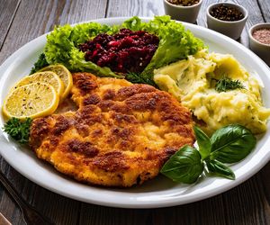 Najlepsza marynata do schabowych bez mleka i cebuli. Jej sekretem jest ten nieoczywisty składnik 