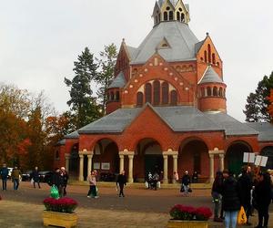 1 listopada na Cmentarzu Centralnym w Szczecinie