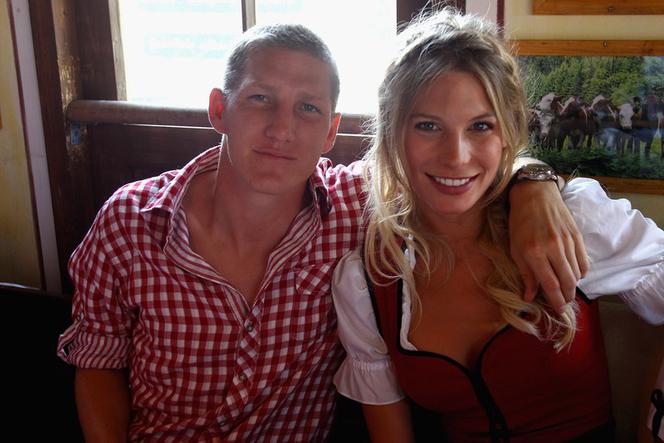 To jej Bastian Schweinsteiger ZŁAMAŁ SERCE, żeby być z Aną Ivanović! Niemiecka modelka Sarah Brandner była jego dziewczyną przez 7 lat [ZDJĘCIA]