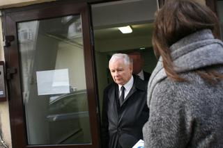 Celebryta poszedł do Kaczyńskiego i zobaczył RUDERĘ. KOSZMARNIE [ZDJĘCIA]
