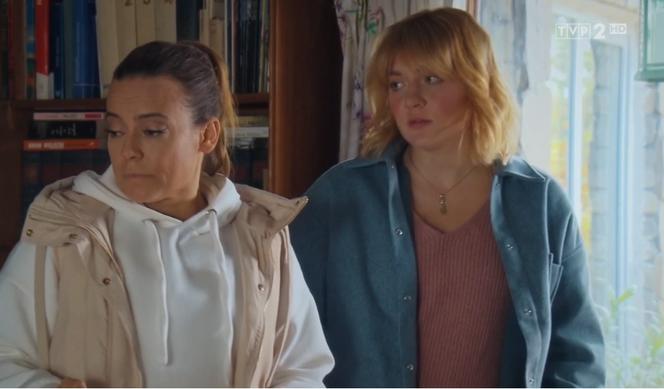 M jak miłość, odcinek 1631. Magda (Anna Mucha), Ula (Iga Krefft)